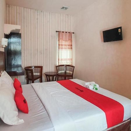 Hotel Reddoorz At Pujon Malang Batu  Exteriér fotografie