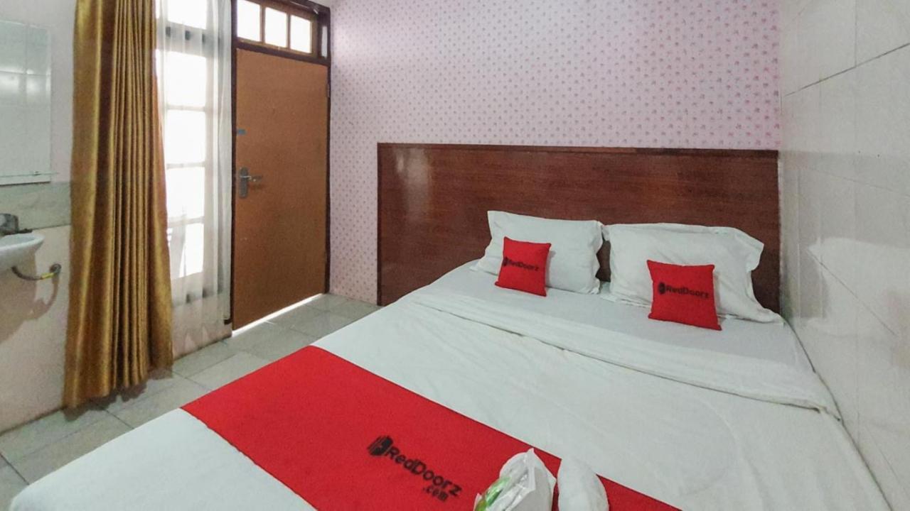 Hotel Reddoorz At Pujon Malang Batu  Exteriér fotografie