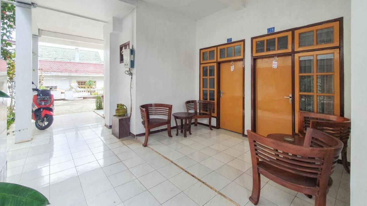 Hotel Reddoorz At Pujon Malang Batu  Exteriér fotografie