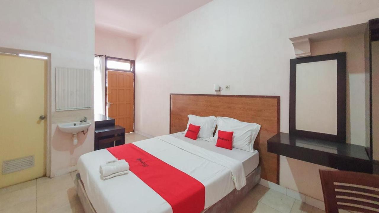 Hotel Reddoorz At Pujon Malang Batu  Exteriér fotografie