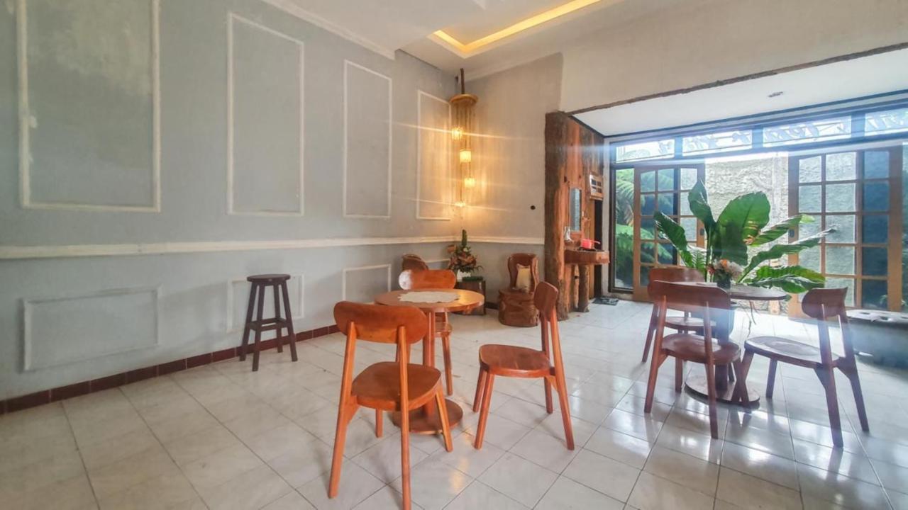 Hotel Reddoorz At Pujon Malang Batu  Exteriér fotografie