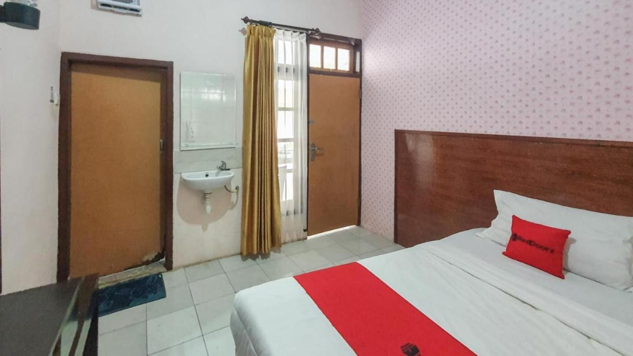 Hotel Reddoorz At Pujon Malang Batu  Exteriér fotografie