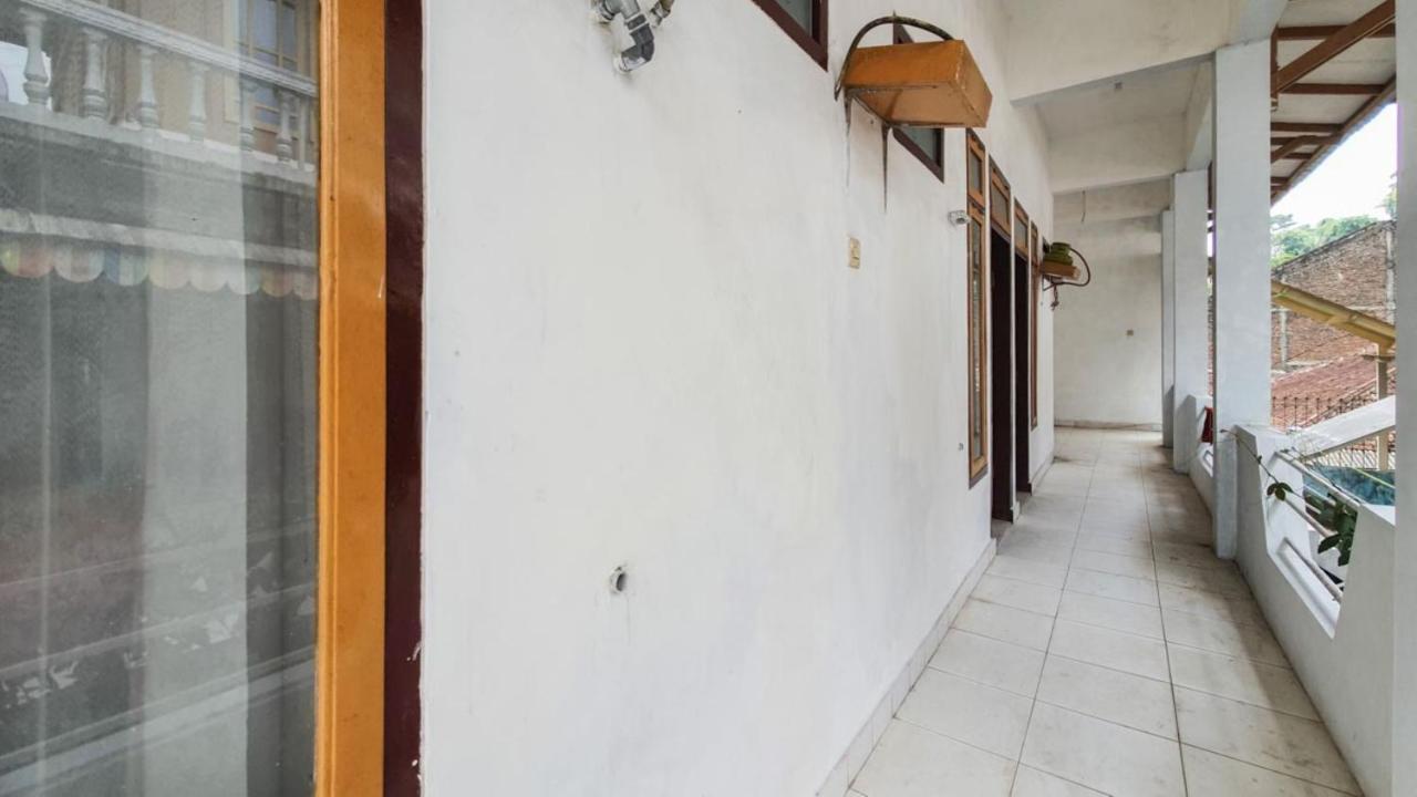 Hotel Reddoorz At Pujon Malang Batu  Exteriér fotografie