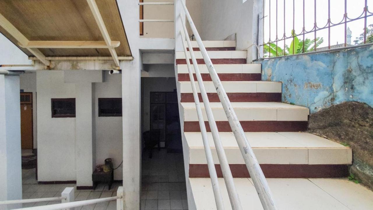 Hotel Reddoorz At Pujon Malang Batu  Exteriér fotografie