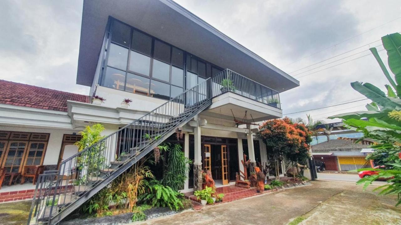 Hotel Reddoorz At Pujon Malang Batu  Exteriér fotografie